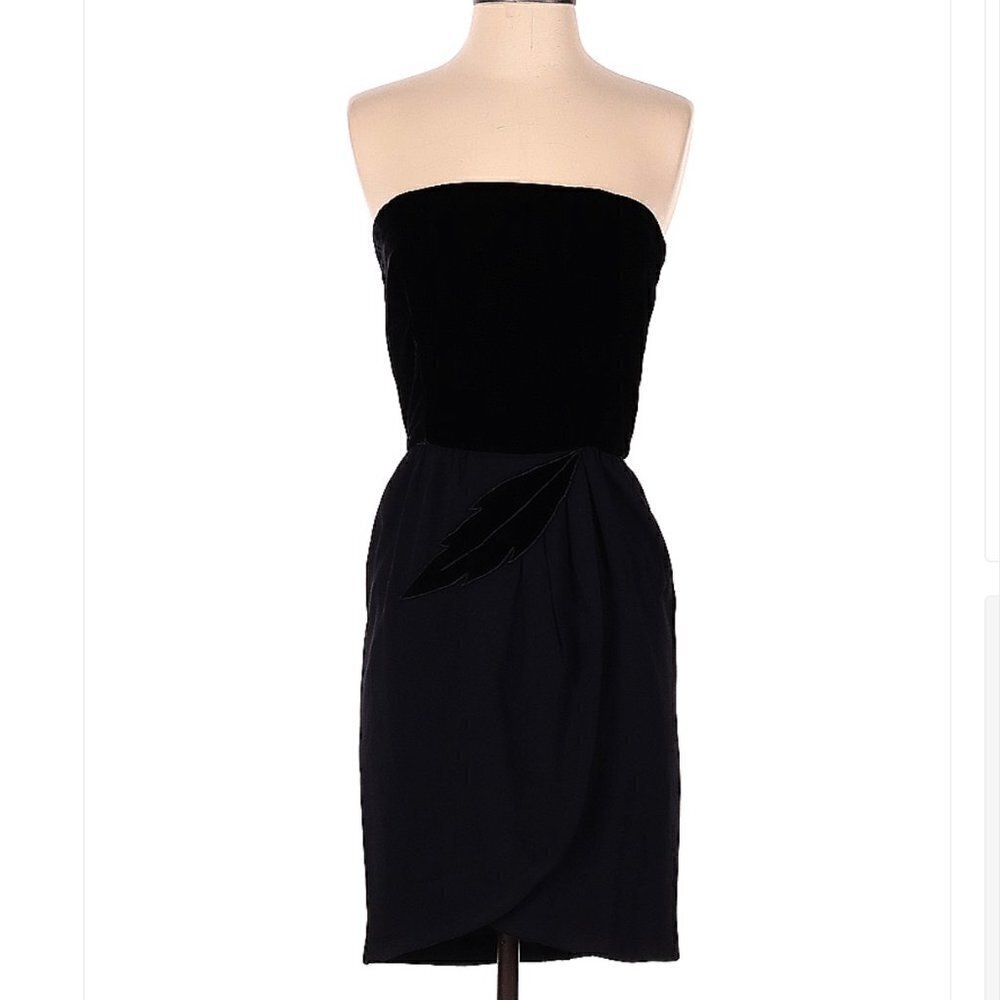 VALENTINO Boutique Black Velvet Strapless Cocktail Dress Size S